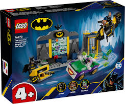 Batcaverna con Batman, Batgirl e The Joker