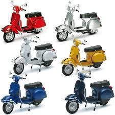 PIAGGIO VESPA P200E 1:12